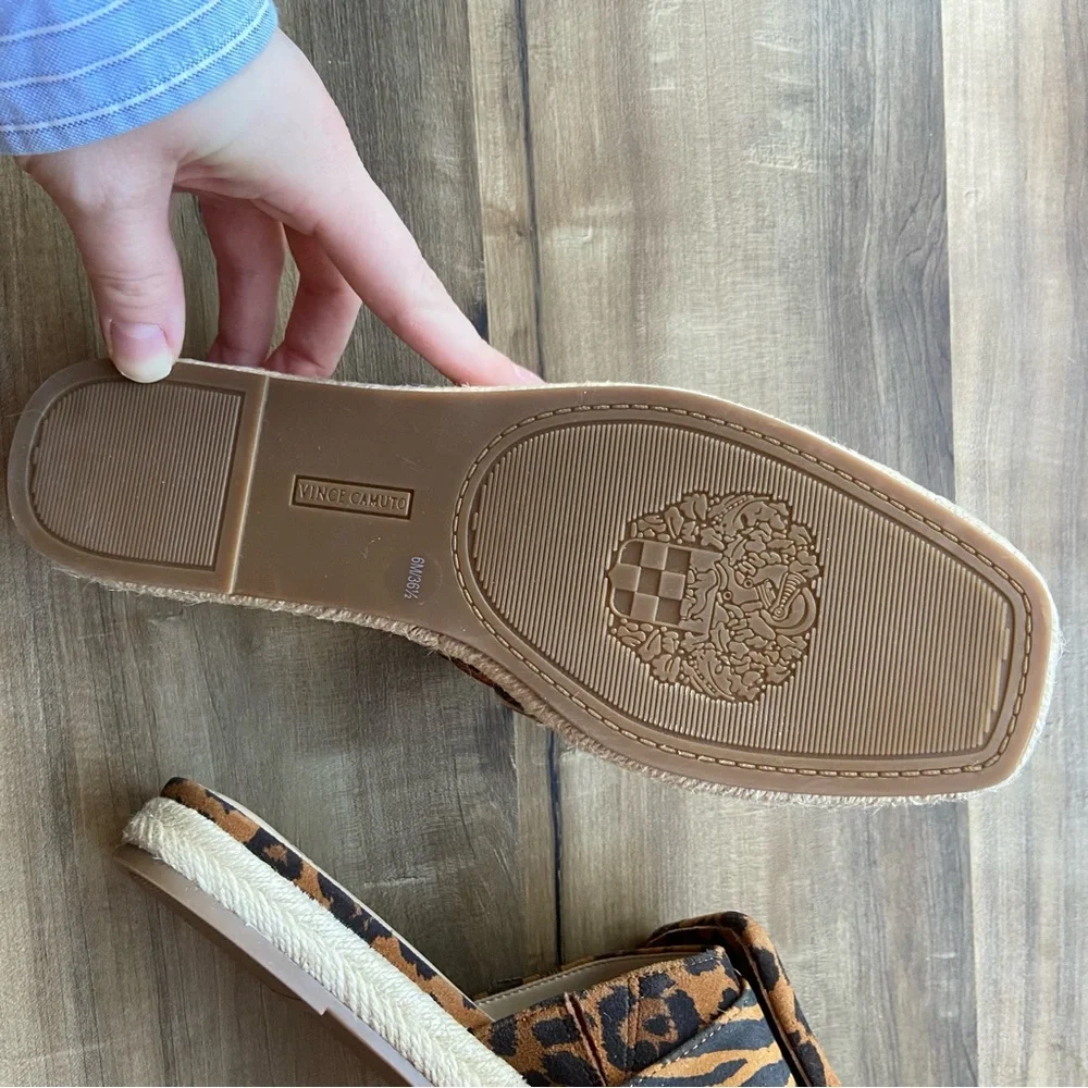 Vince Camuto vince camuto